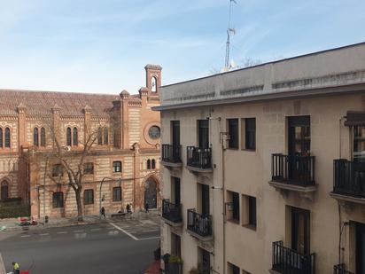 Exterior view of Flat for sale in  Madrid Capital  with Air Conditioner and Balcony