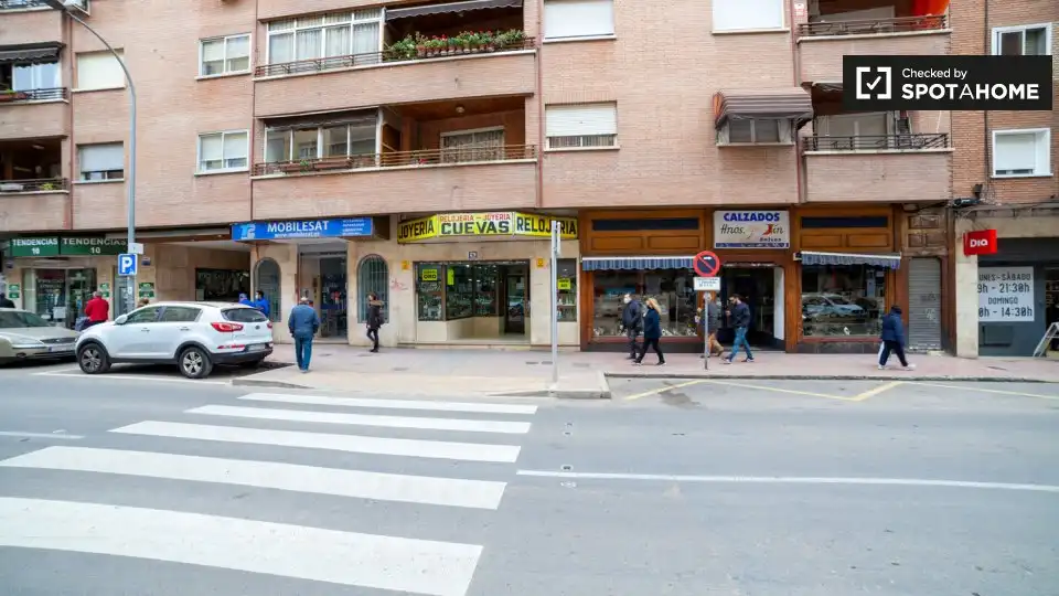 Piso de alquiler en Alcalá de Henares con Aire acondicionado, Calefacción y Amueblado