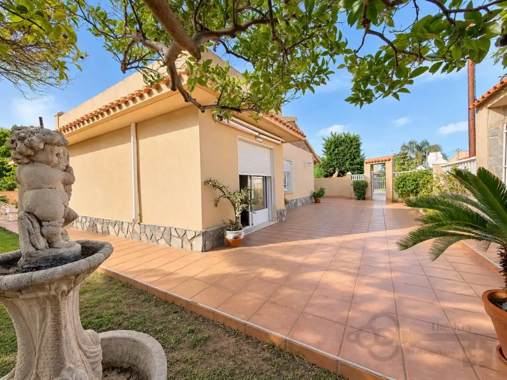 Vista exterior de Casa o xalet en venda en Cartagena
