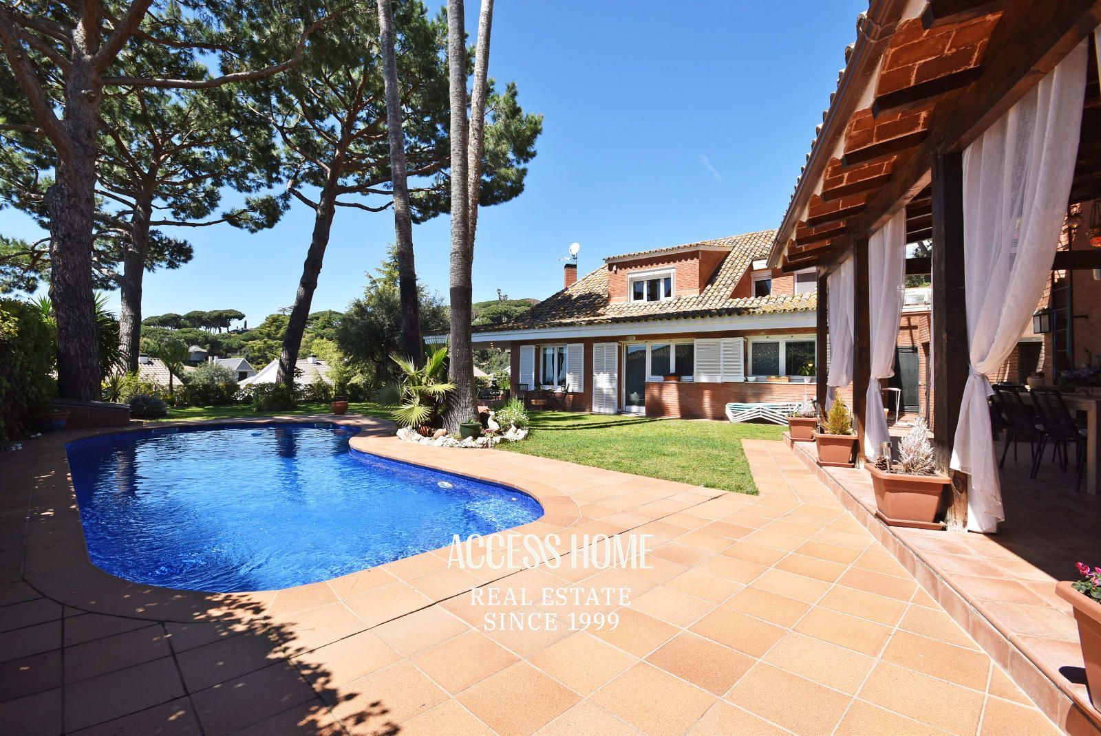 Garden of House or chalet for sale in Sant Vicenç de Montalt  with Air Conditioner, Heating and Terrace