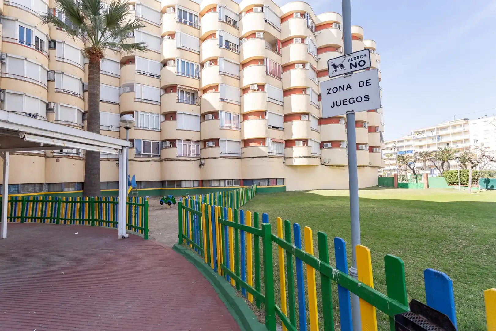 Außenansicht von Wohnung zum Verkauf in Vila-seca mit Klimaanlage, Privatgarten und Schwimmbad
