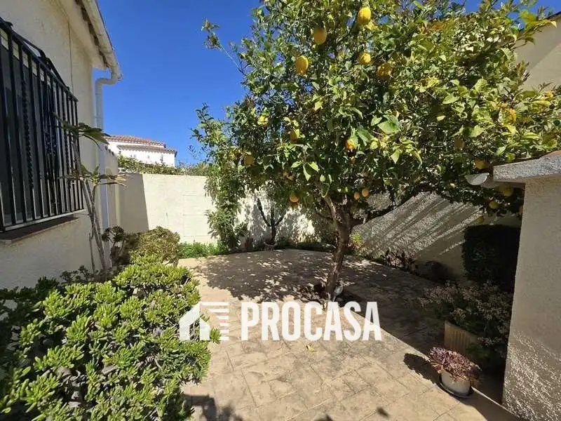Villa con piscina in vendita a Pení, imagen 10