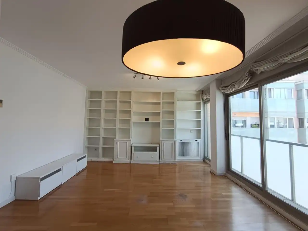Living room of Flat for sale in Madrid  with Air Conditioner, Heating and Terrace