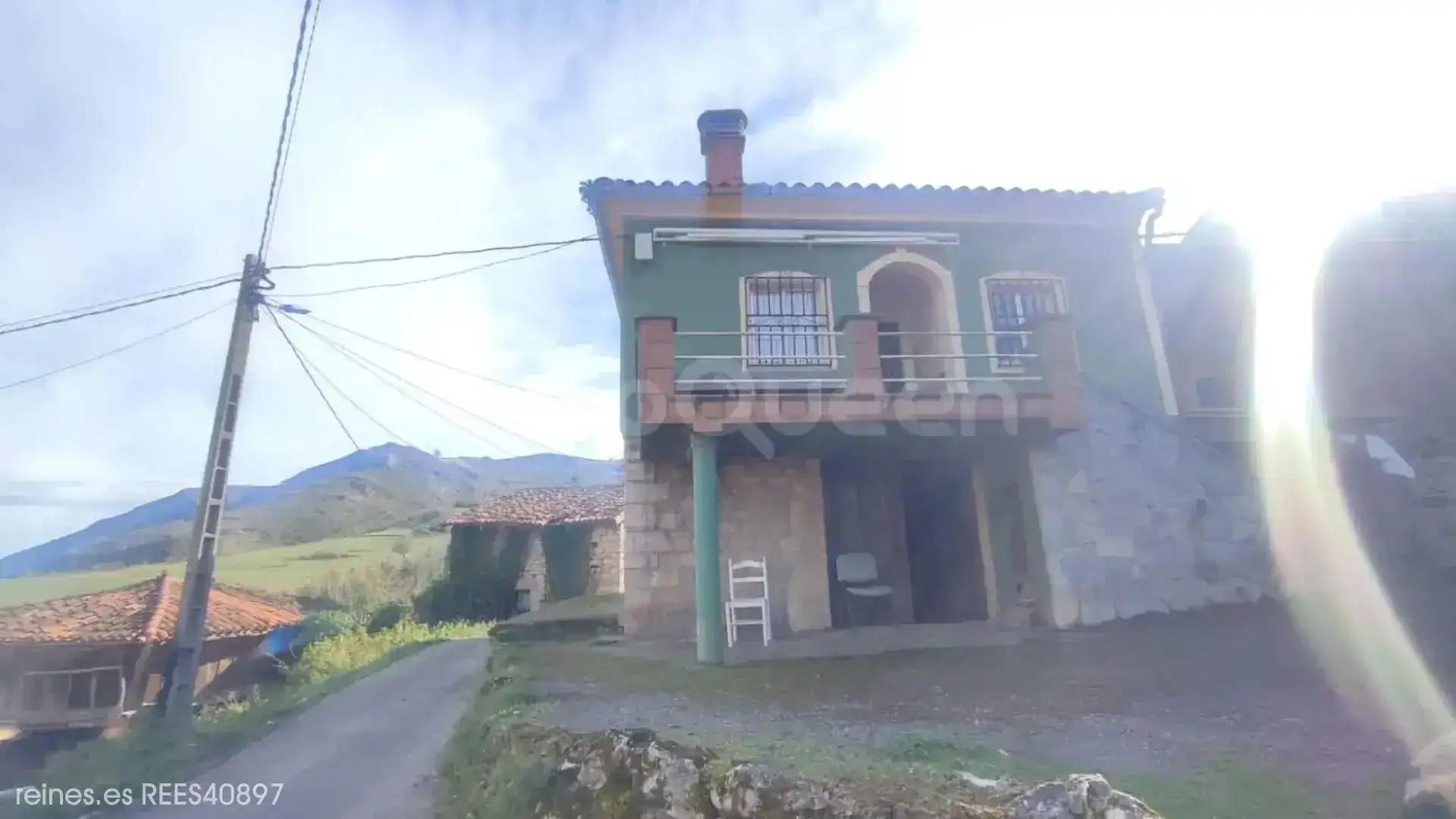Vista exterior de Casa o xalet en venda en Yernes y Tameza amb Terrassa