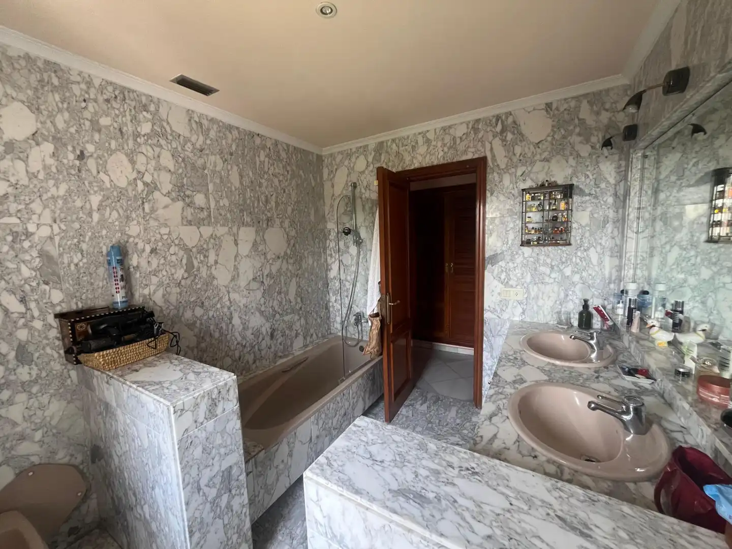 Bany de Casa o xalet en venda en Mairena del Aljarafe amb Piscina comunitària