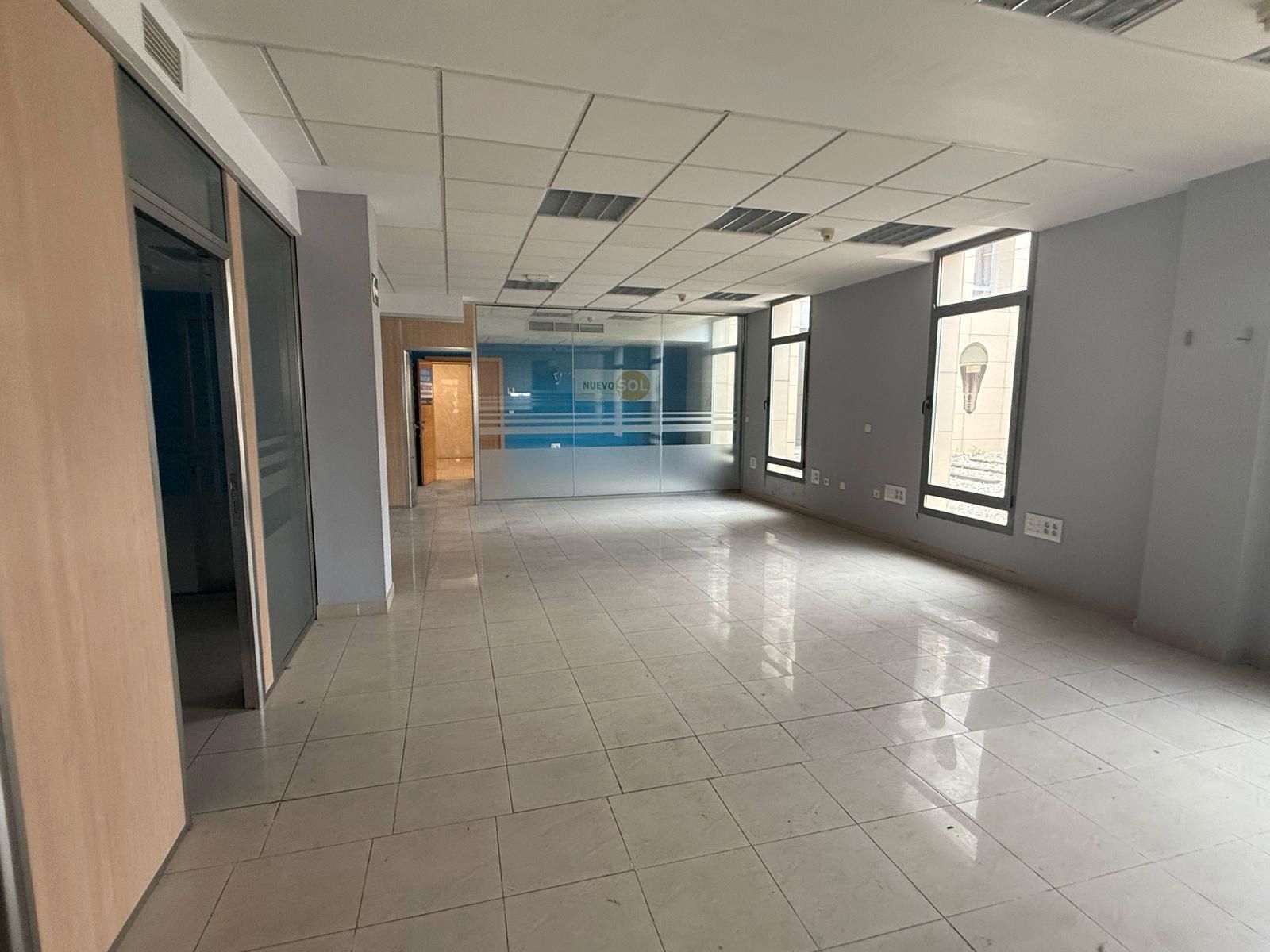 Office for sale in  Sevilla Capital