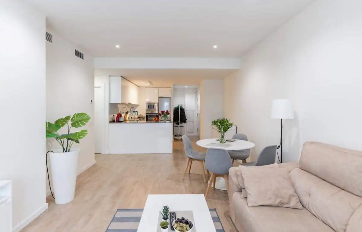 Sala d'estar de Àtic en venda en Marbella amb Aire condicionat, Terrassa i Moblat