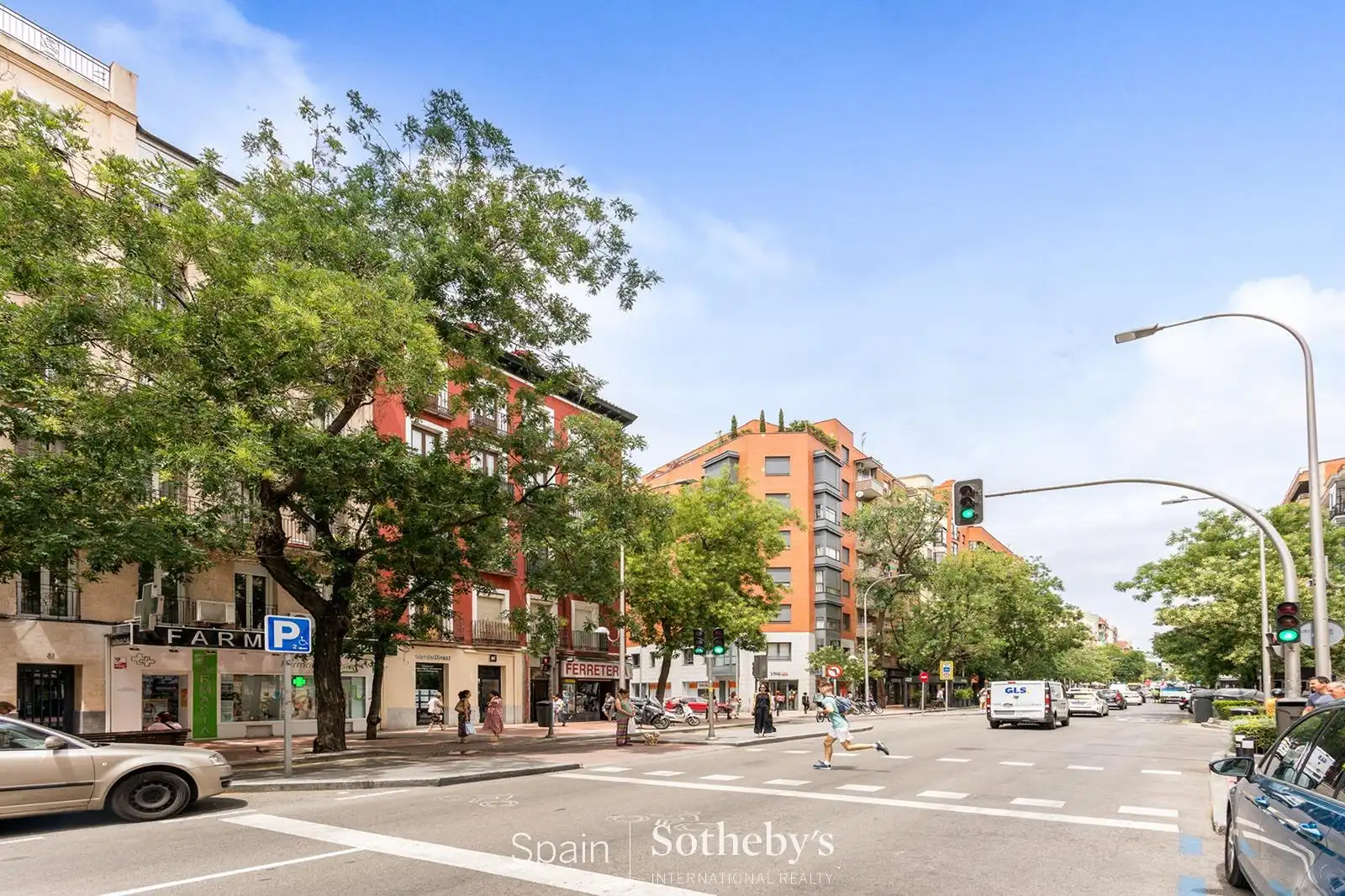 Vista exterior de Apartament en venda en Madrid amb Aire condicionat i Calefacció
