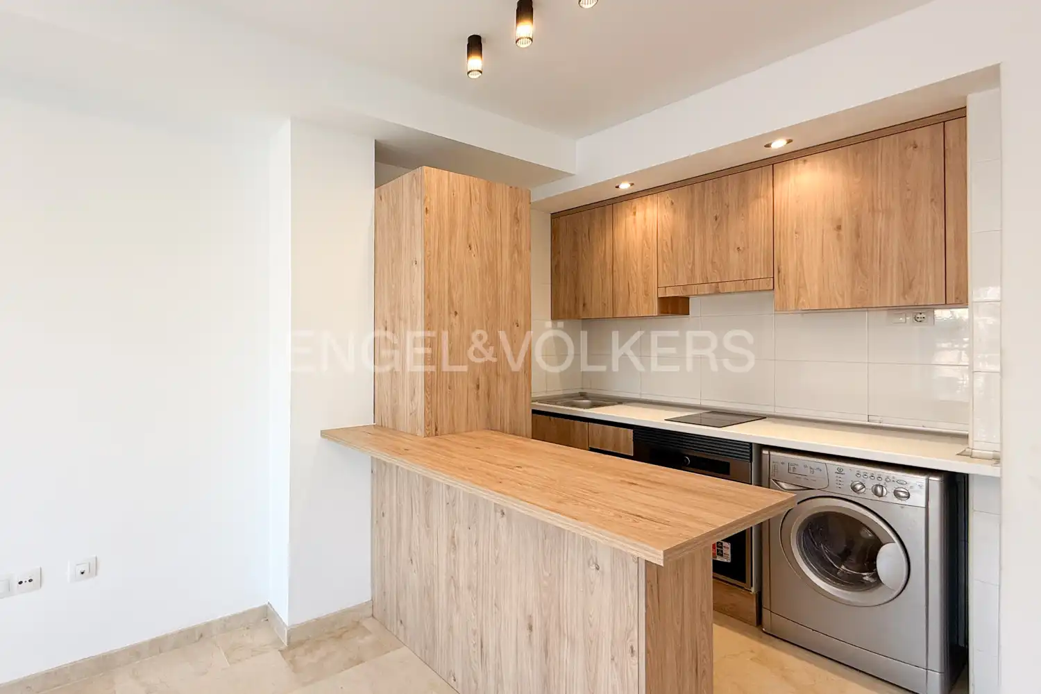 Kitchen of Flat for rent in Valencia  with Air Conditioner and Heating
