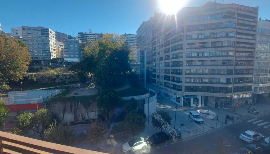 Photo 1 of Flat to rent in Rúa Do Conde de Torrecedeira, 50, Berbés - Peritos, Pontevedra