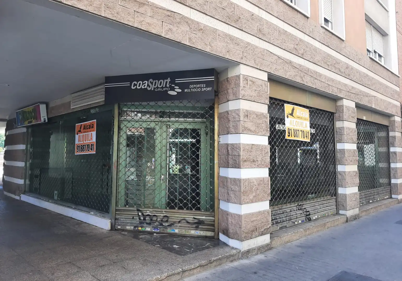 Local comercial de lloguer a Estación - Parque O'Donnell