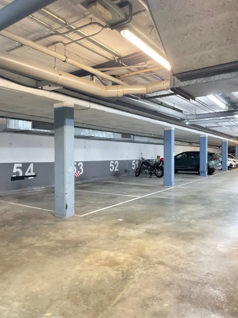 Parking de Piso en venta en El Prat de Llobregat con Aire acondicionado, Calefacción y Parquet