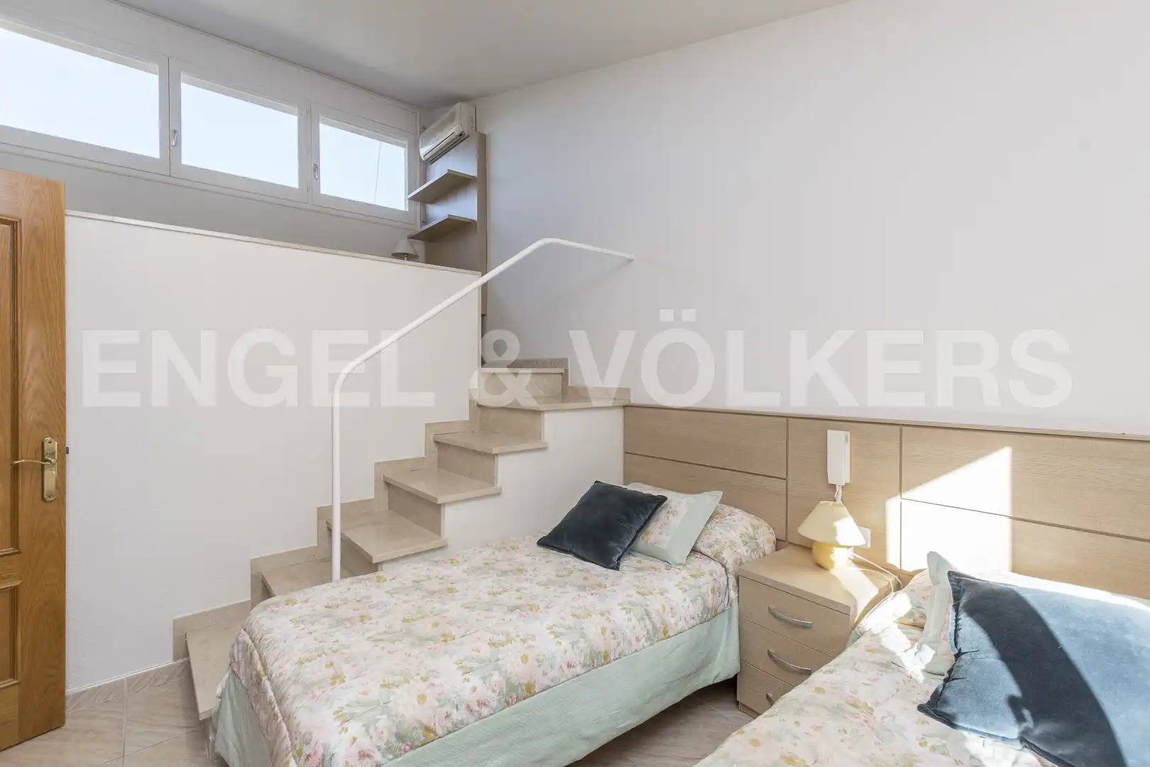 Dormitori de Casa o xalet en venda en Castelldefels amb Aire condicionat, Calefacció i Jardí privat