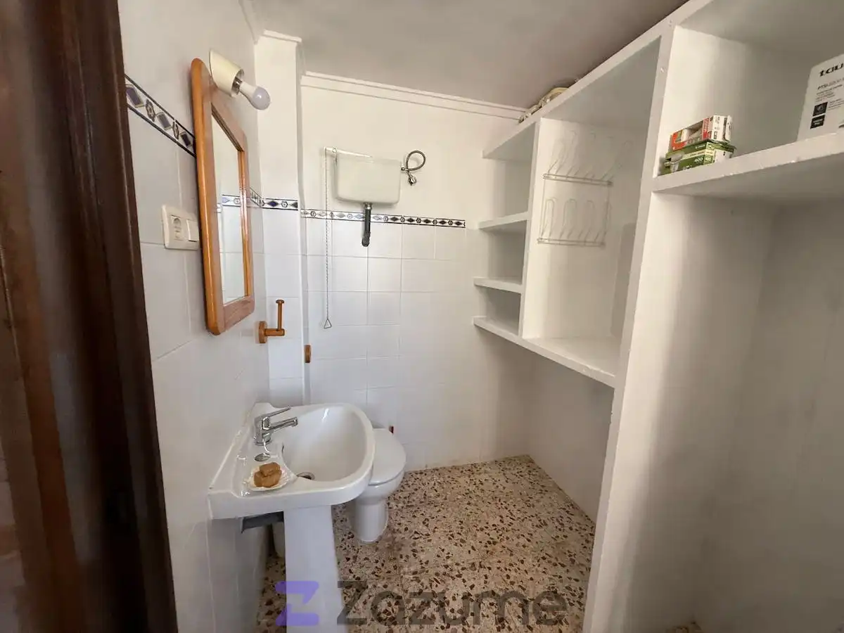 Bany de Pis de lloguer en Santa Pola amb Aire condicionat, Terrassa i Moblat