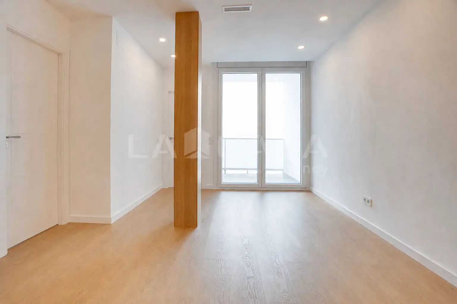 Habitación de Piso en venta en Barcelona con Calefacción y Balcón