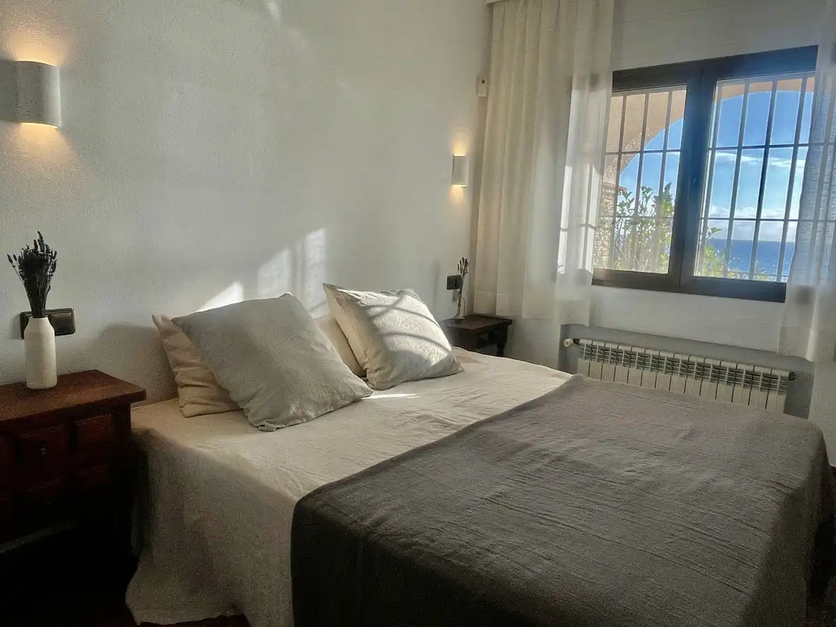 Dormitori de Casa o xalet de lloguer en Marbella amb Aire condicionat, Jardí privat i Terrassa