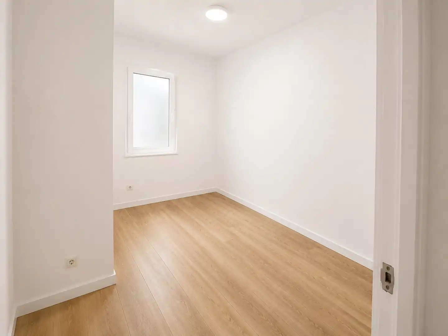 Bedroom of Flat for sale in Santa Coloma de Gramenet  with Balcony