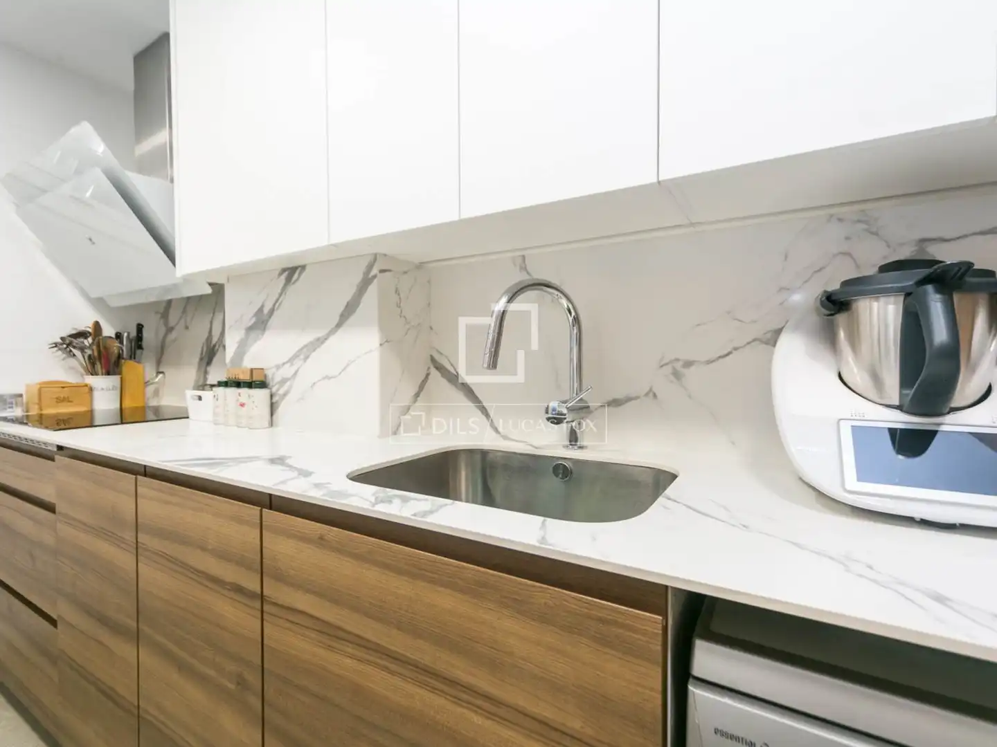 Kitchen of Flat for sale in Sant Cugat del Vallès  with Air Conditioner, Heating and Terrace