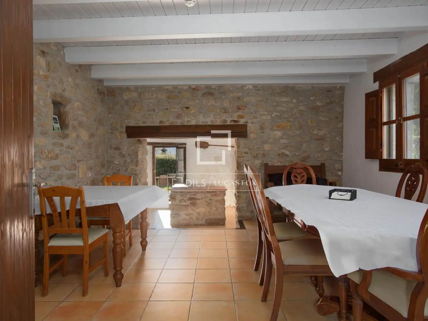 Comedor de Finca rústica en venta en Santa Pau con Jardín privado, Terraza y Trastero