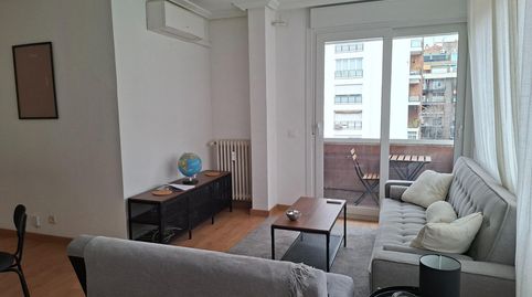 Foto 3 de Piso de alquiler en Almagro, Madrid Capital