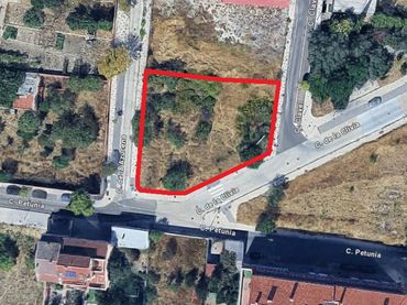 Terreny residencial en venda a Calle Petunia 42A