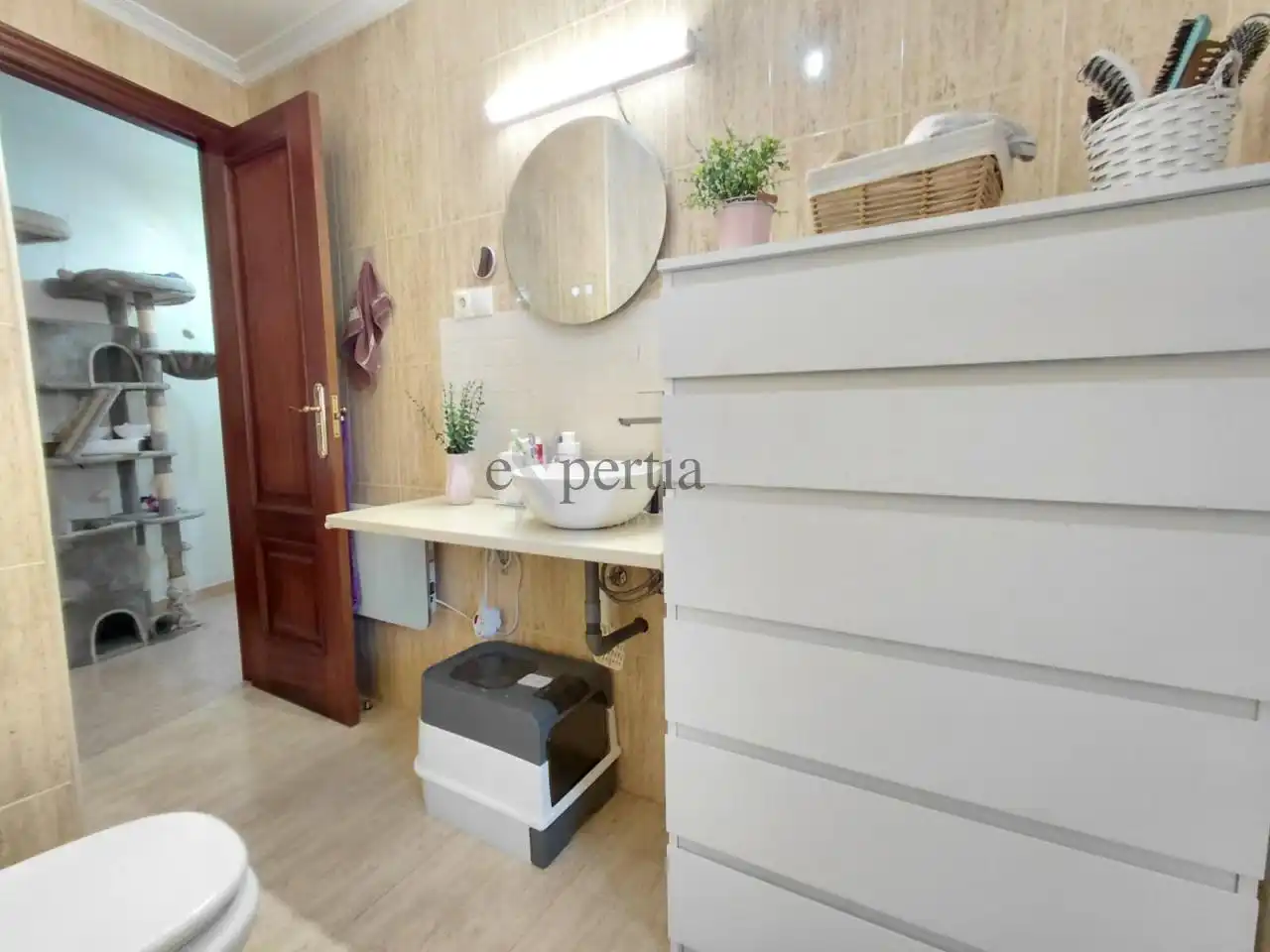 Baño de Piso en venta en Boiro con Calefacción y Amueblado