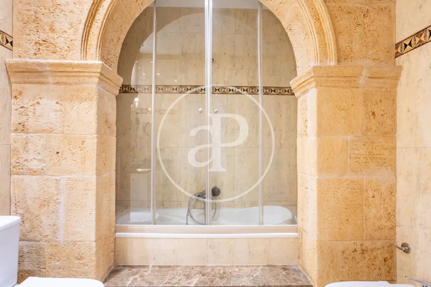 Bathroom of Detached homes for sale in Valencia  with Air Conditioner, Heating and Terrace