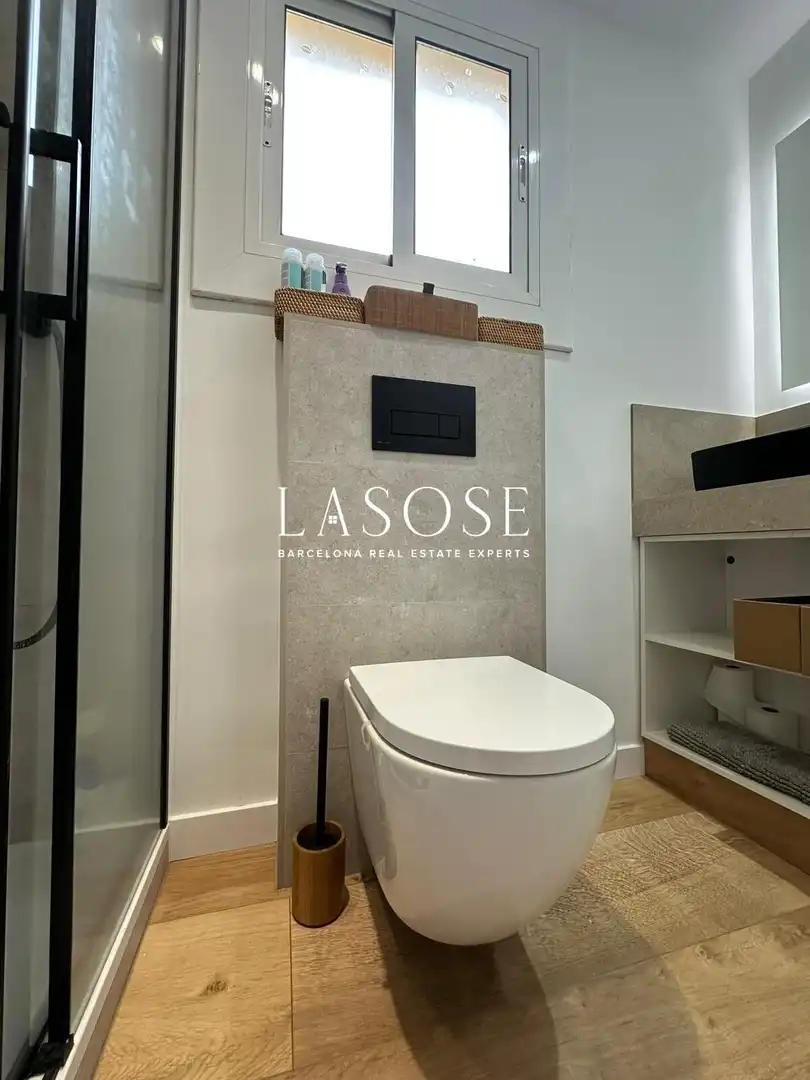 Bathroom of Flat for rent in L'Hospitalet de Llobregat  with Furnished and Balcony