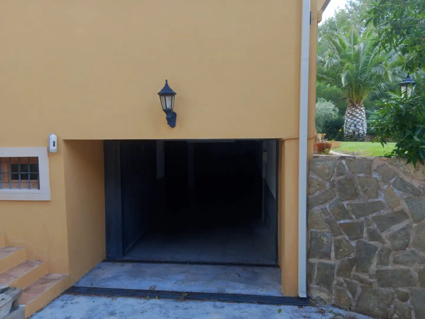 Aparcament de Casa o xalet en venda en Tibi amb Aire condicionat, Jardí privat i Parquet