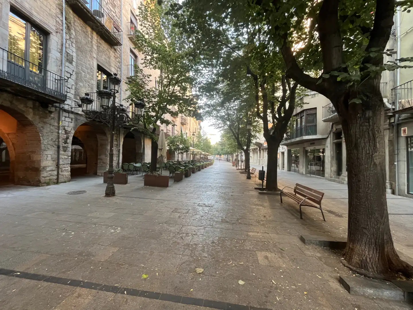 Außenansicht von Geschaftsraum zur Miete in Girona