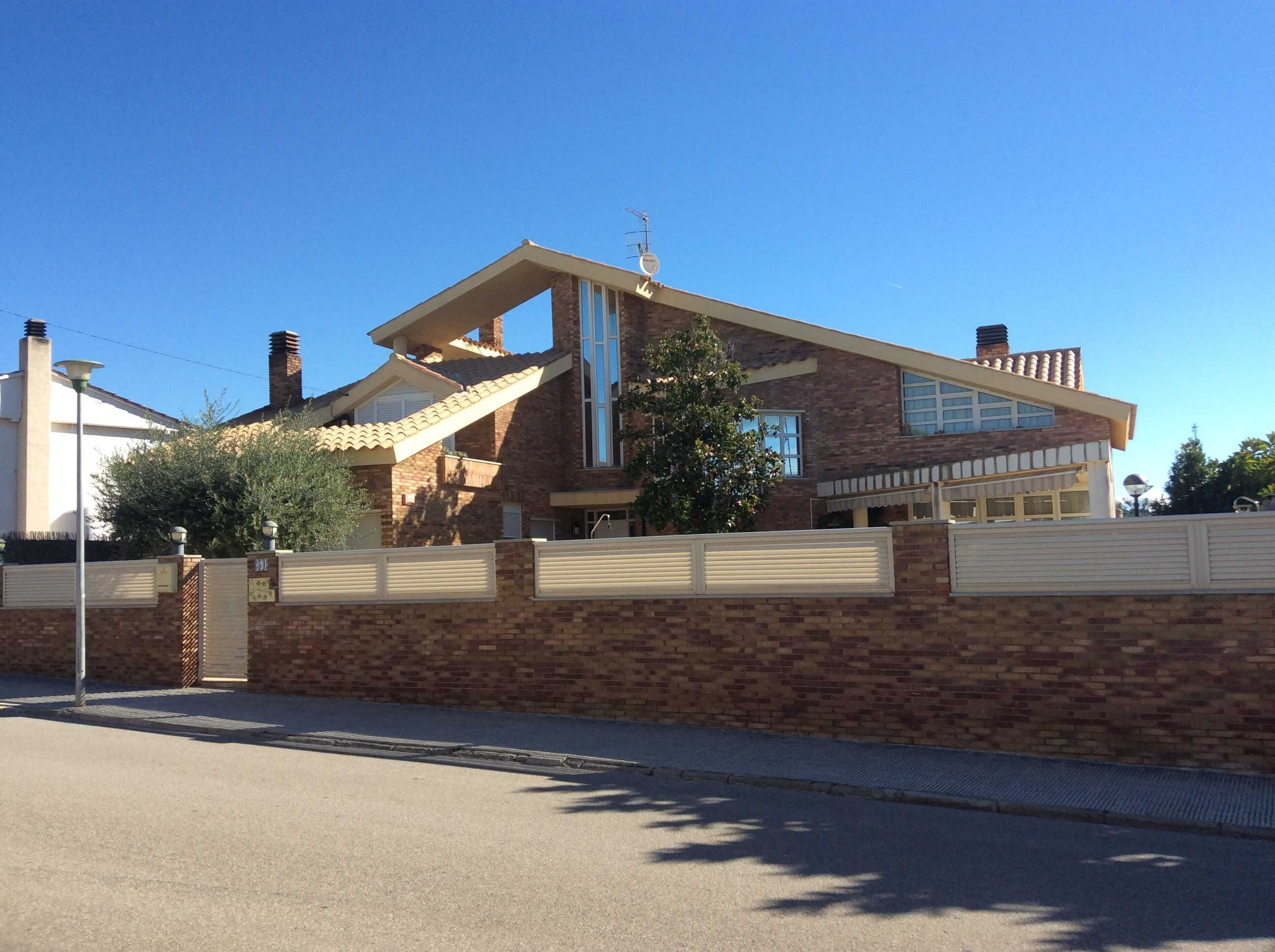 Exterior view of House or chalet for sale in Calafell  with Community pool