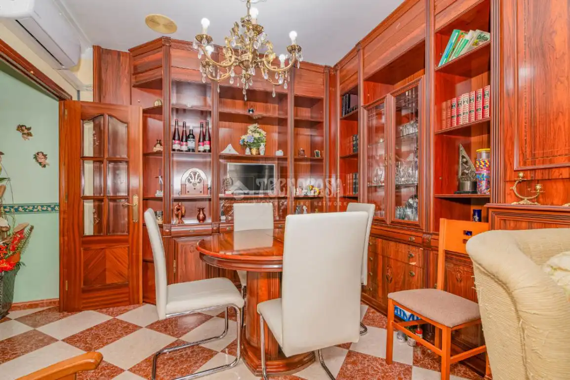 Comedor de Piso en venta en Lucena con Aire acondicionado, Amueblado y Balcón