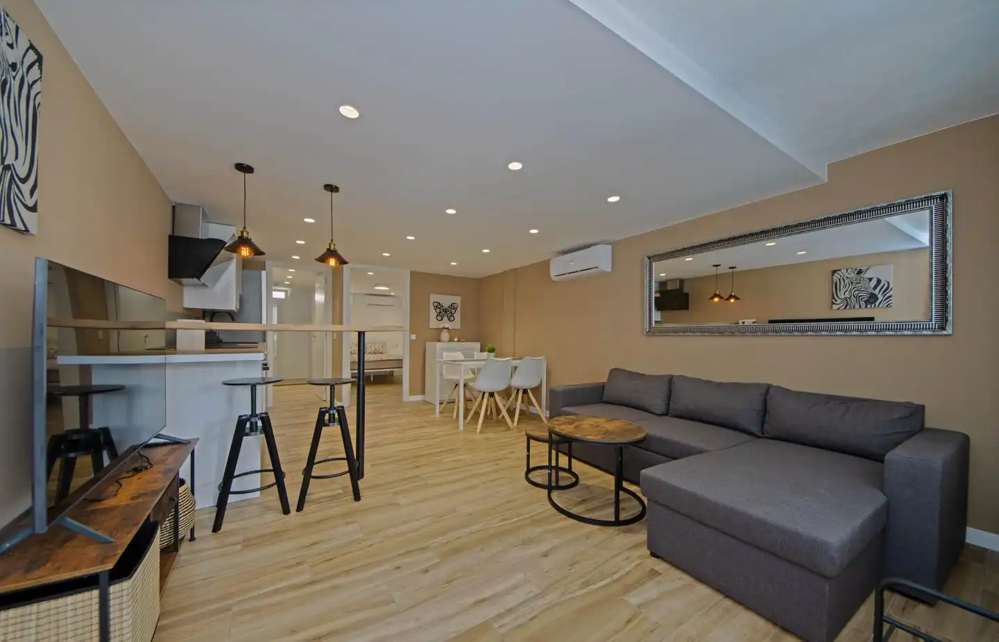Wohnzimmer von Geschaftsraum zum Verkauf in  Palma de Mallorca mit Klimaanlage