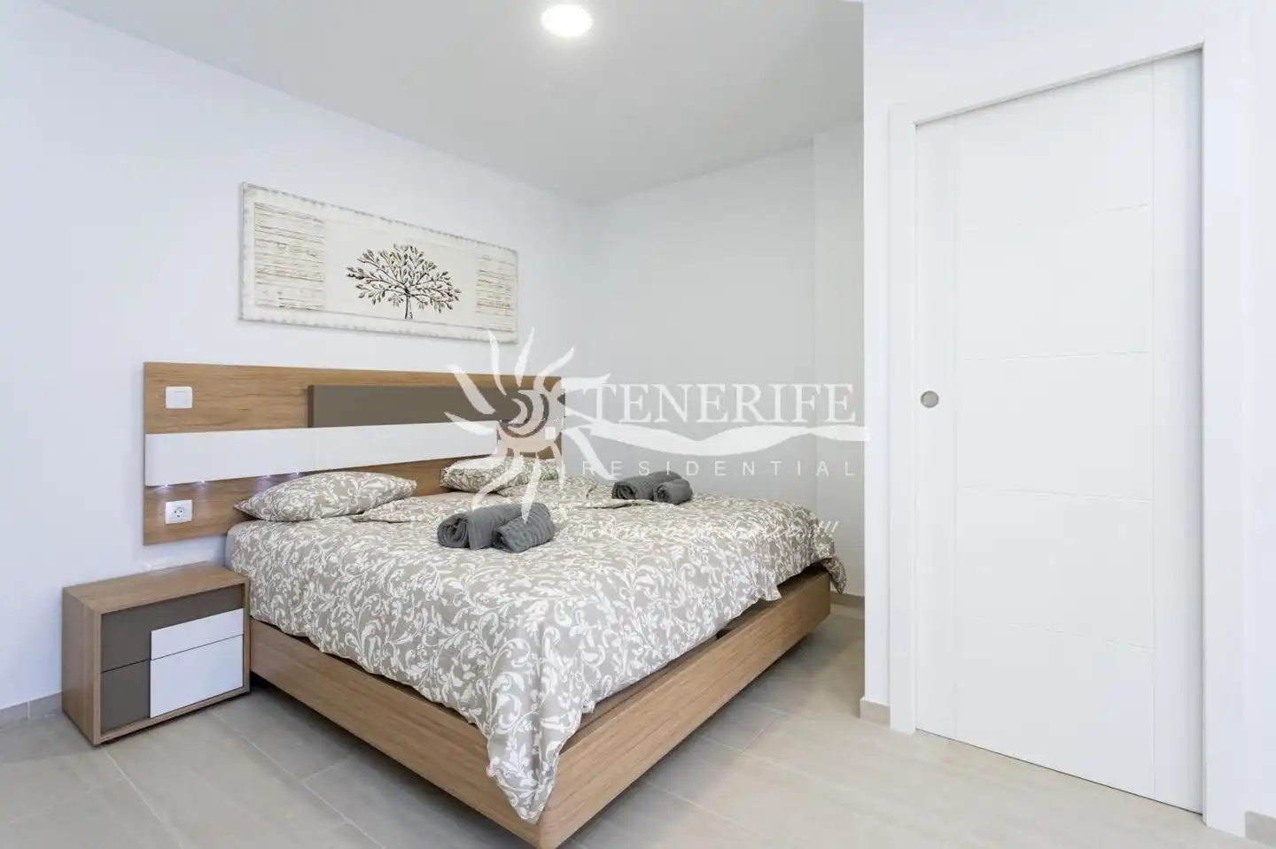 Dormitori de Casa o xalet en venda en Adeje amb Aire condicionat, Terrassa i Moblat