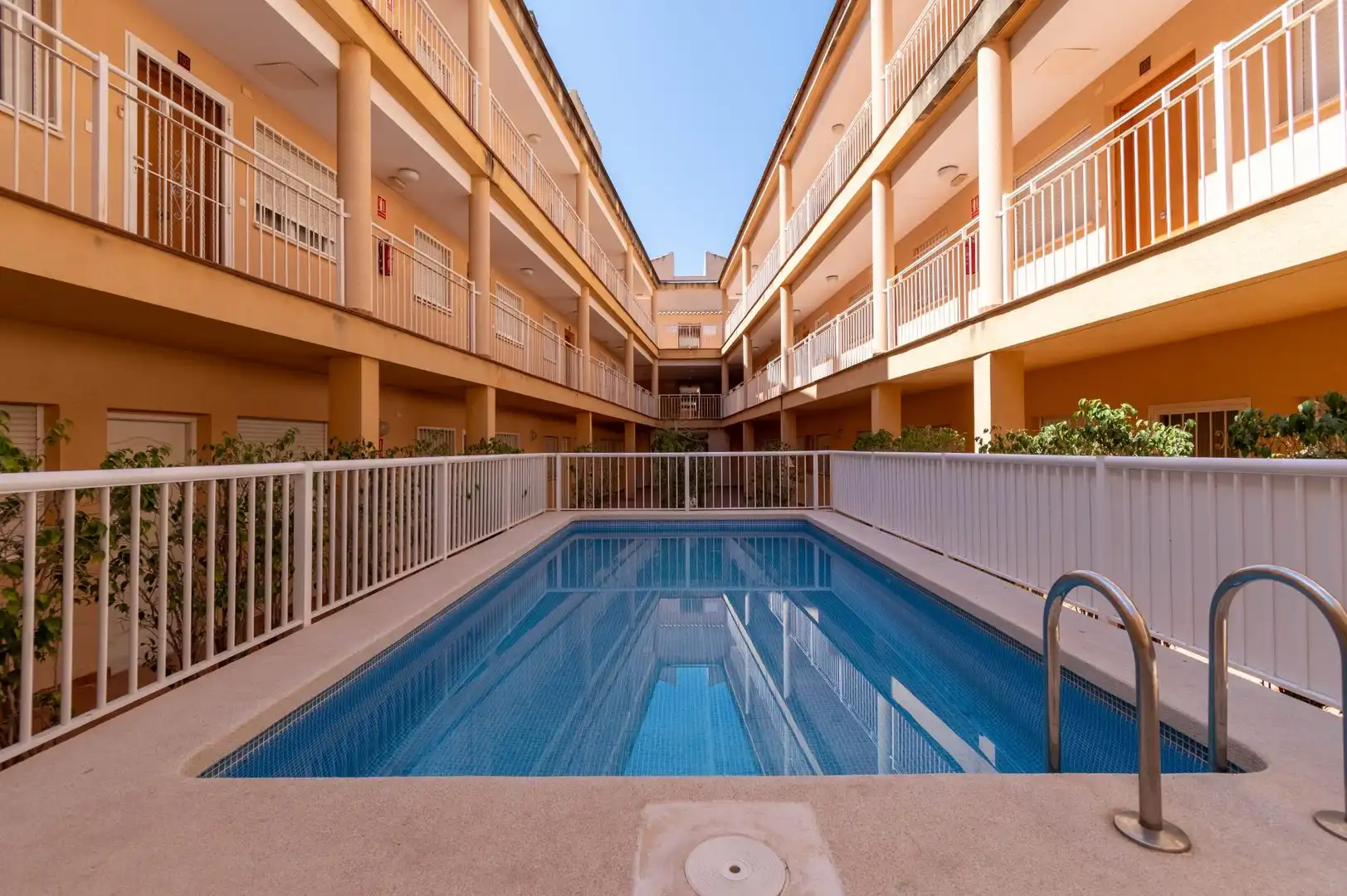Piscina de Piso en venta en Rafal con Aire acondicionado, Terraza y Piscina comunitaria