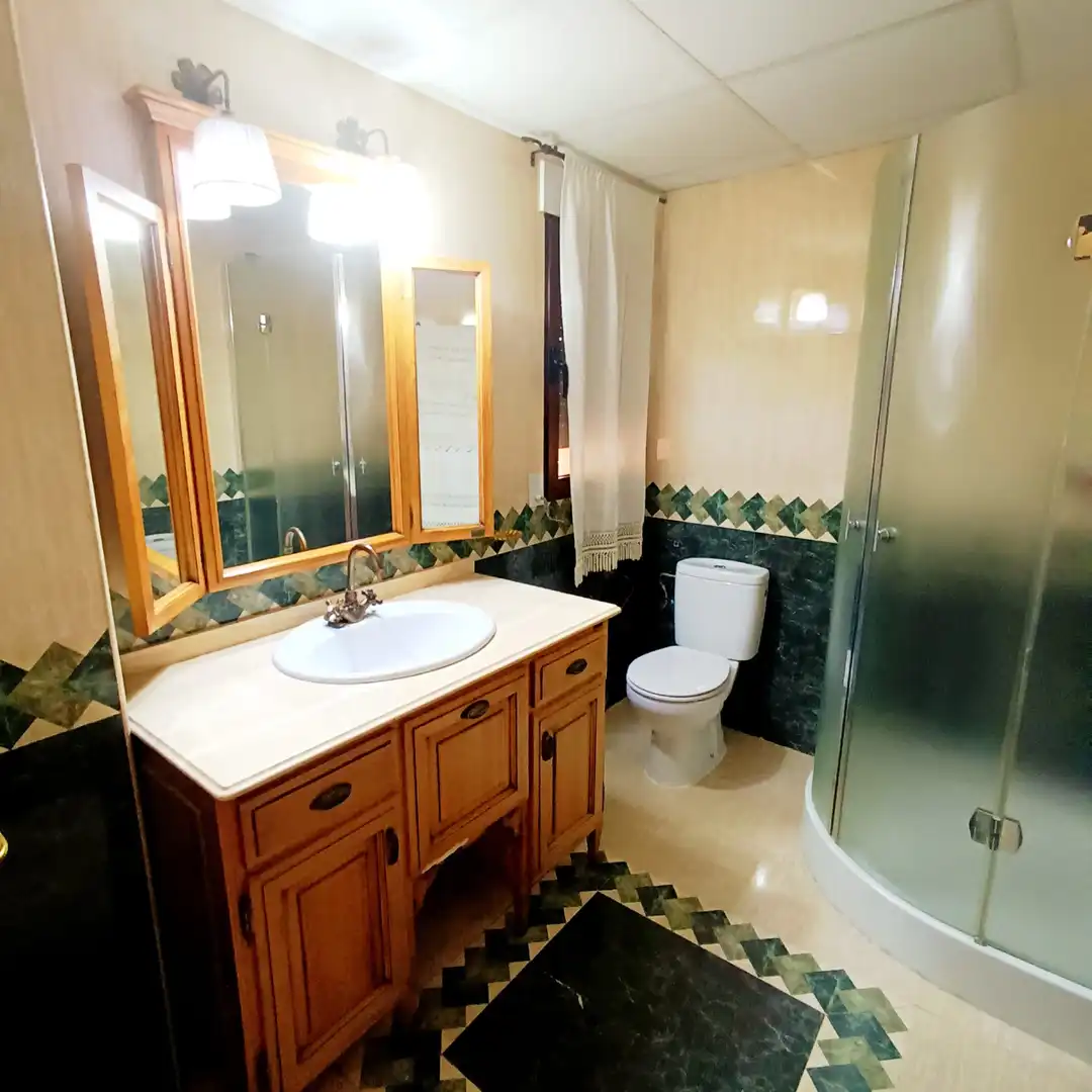 Baño de Casa adosada en venta en Archena con Aire acondicionado, Calefacción y Terraza