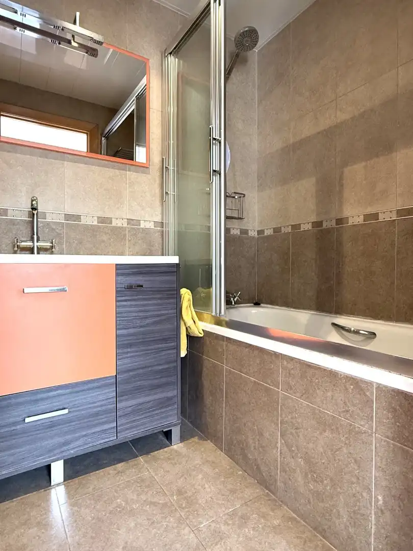 Baño de Piso en venta en Sant Boi de Llobregat con Aire acondicionado, Calefacción y Parquet