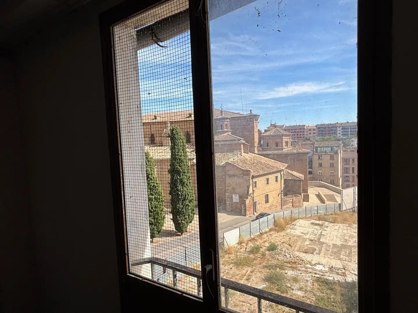 Exterior view of Houses for sale in Barbastro
