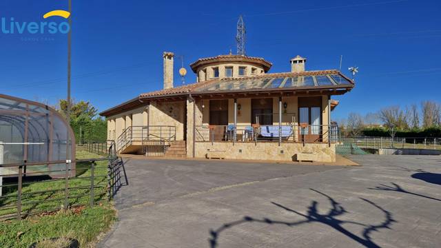 Casa-chalet en Venta en Zona Rural