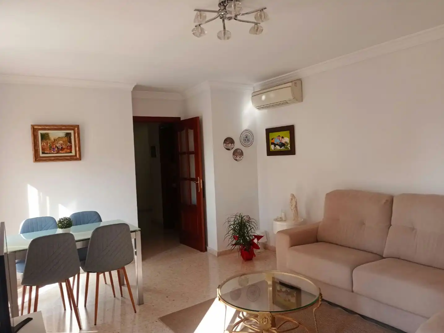 Wohnzimmer von Maisonette zum Verkauf in Centro