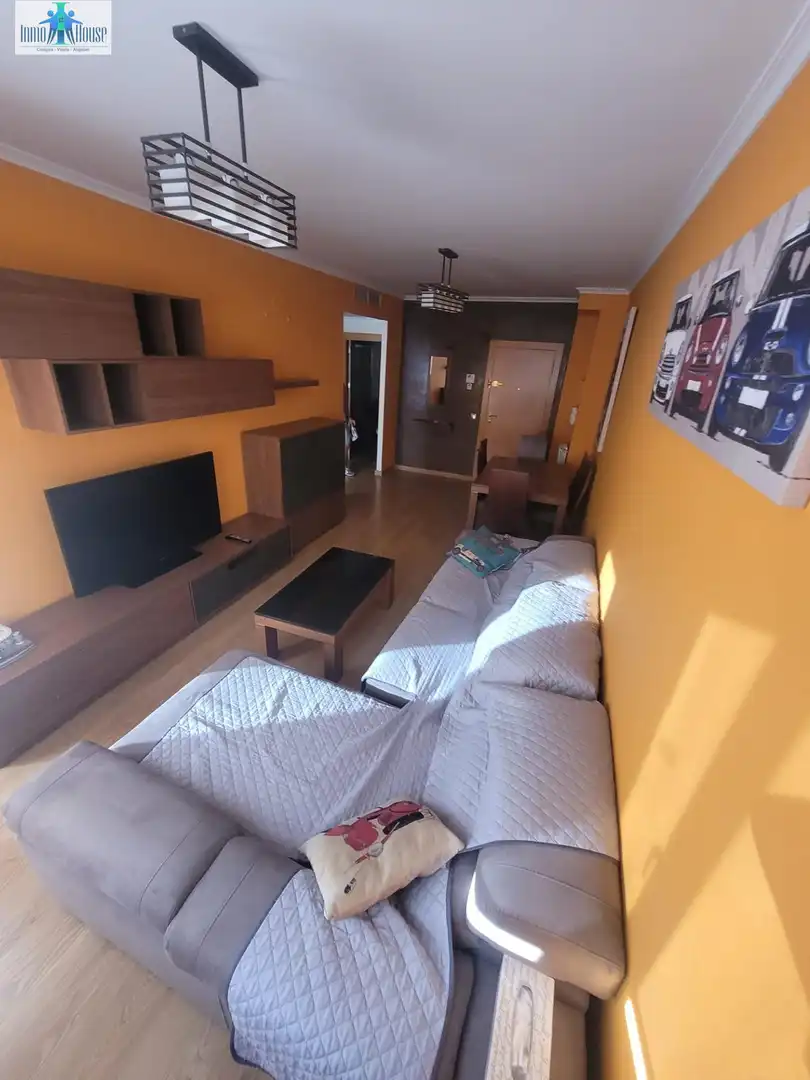 Sala d'estar de Apartament de lloguer en Albacete amb Aire condicionat, Calefacció i Parquet