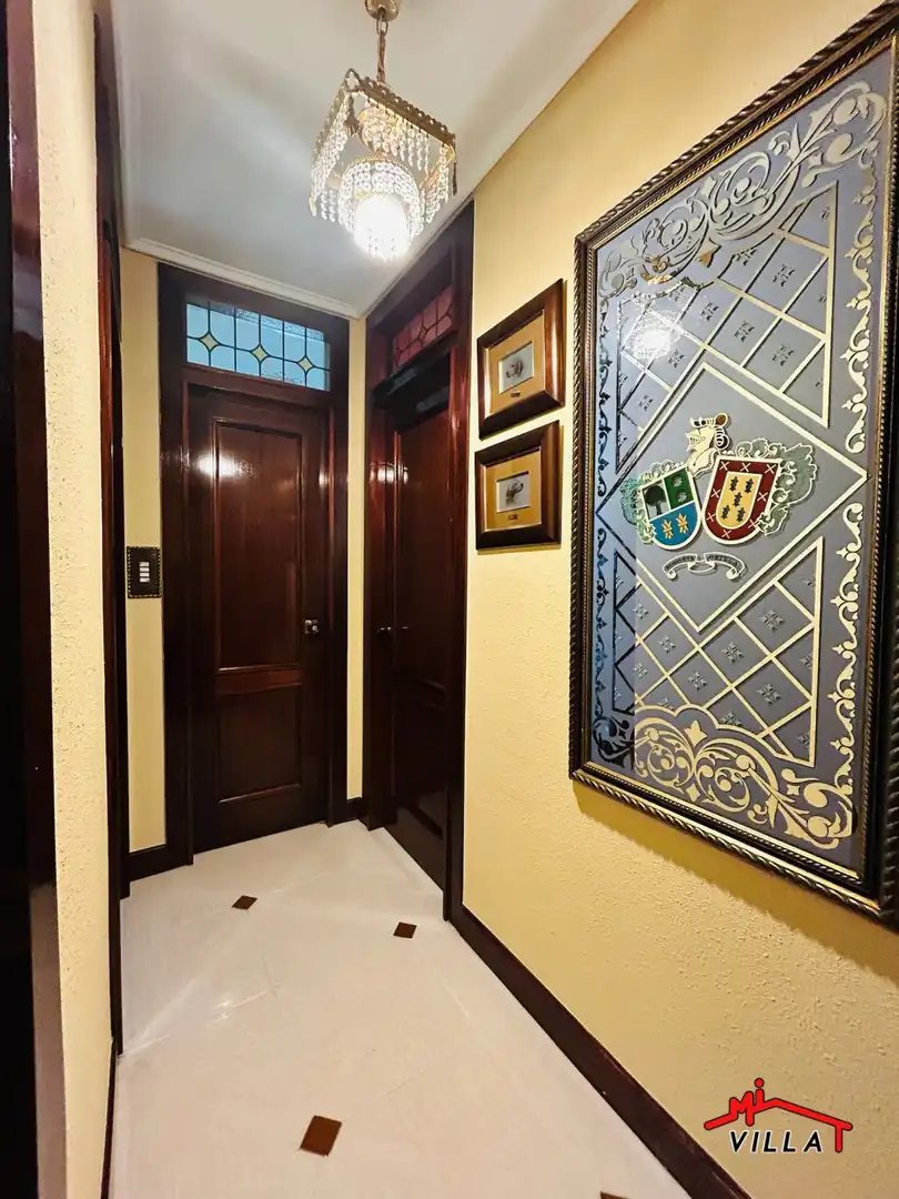 Piso en venta en Laredo con Calefacción, Terraza y Amueblado