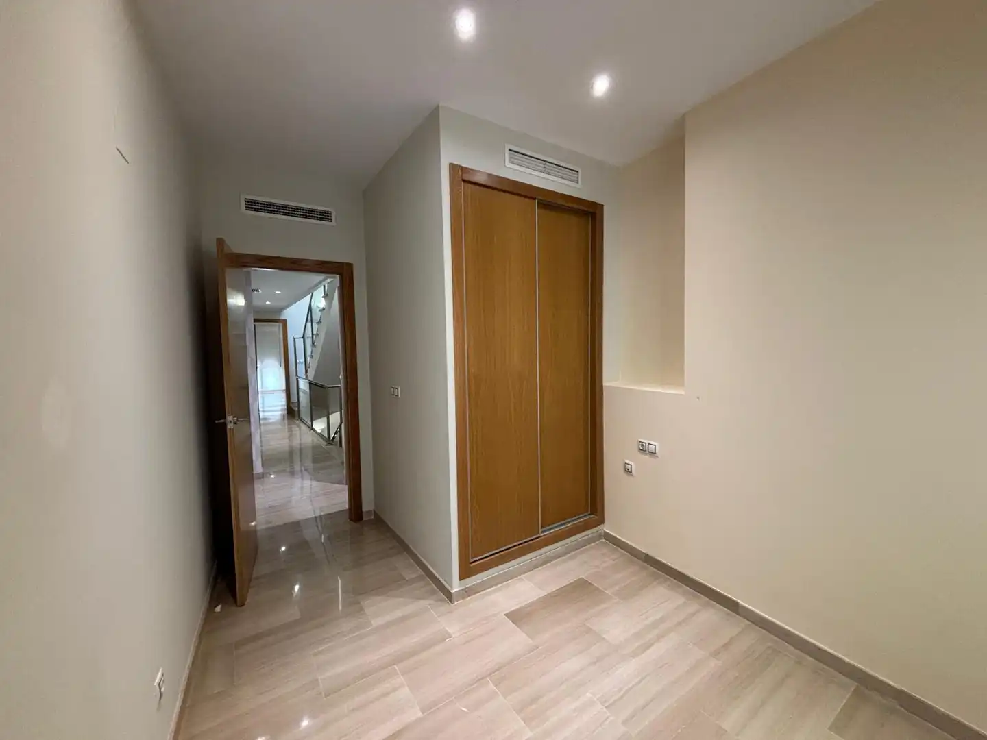 Bedroom of Houses for sale in Sueca  with Air Conditioner, Terrace and Storage room