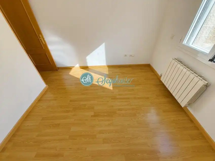 Piso en venta en Bernuy de Porreros con Calefacción, Terraza y Trastero