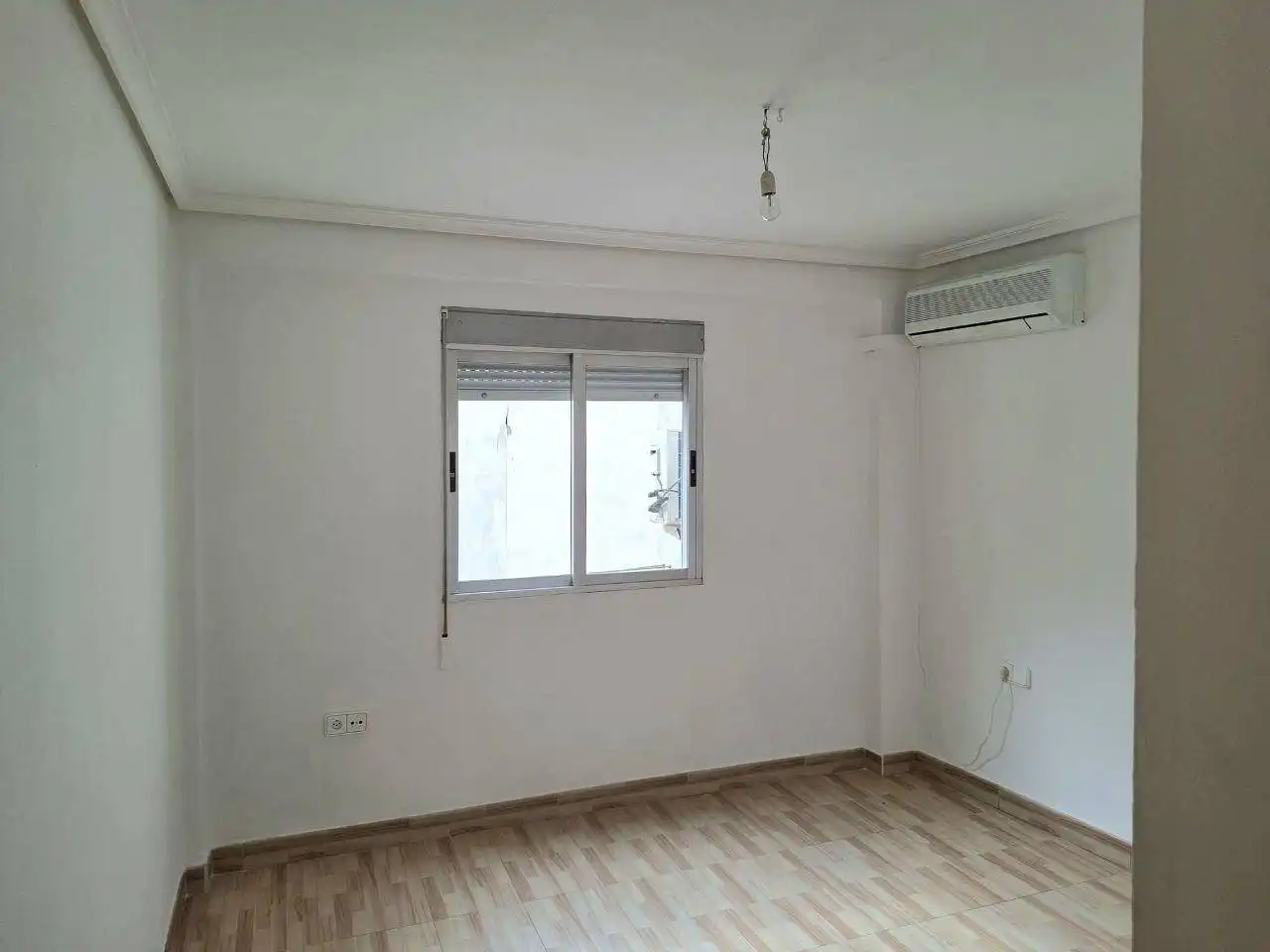 Bedroom of Flat for rent in Valencia  with Air Conditioner