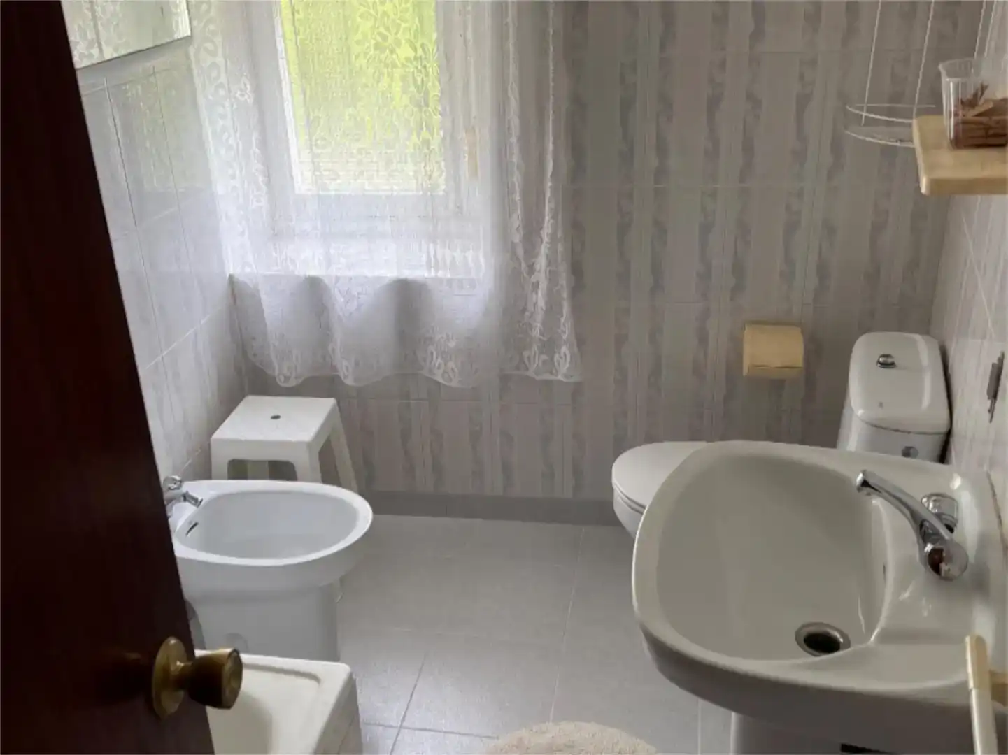 Baño de Casa adosada en venta en Coaña con Amueblado