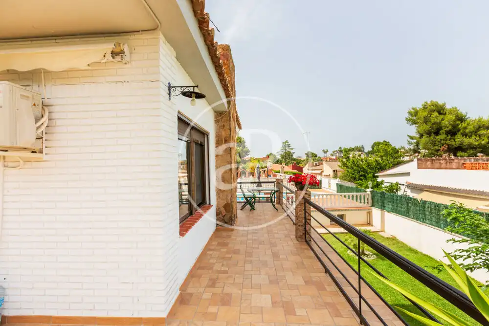 Terraza de Casa o chalet en venta en Chiva con Aire acondicionado, Calefacción y Jardín privado