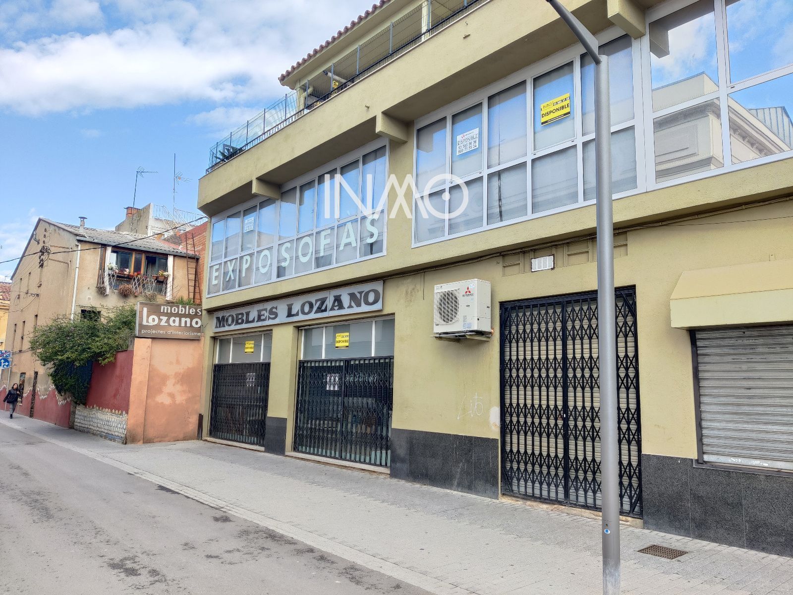 Vista exterior de Local de alquiler en Rubí