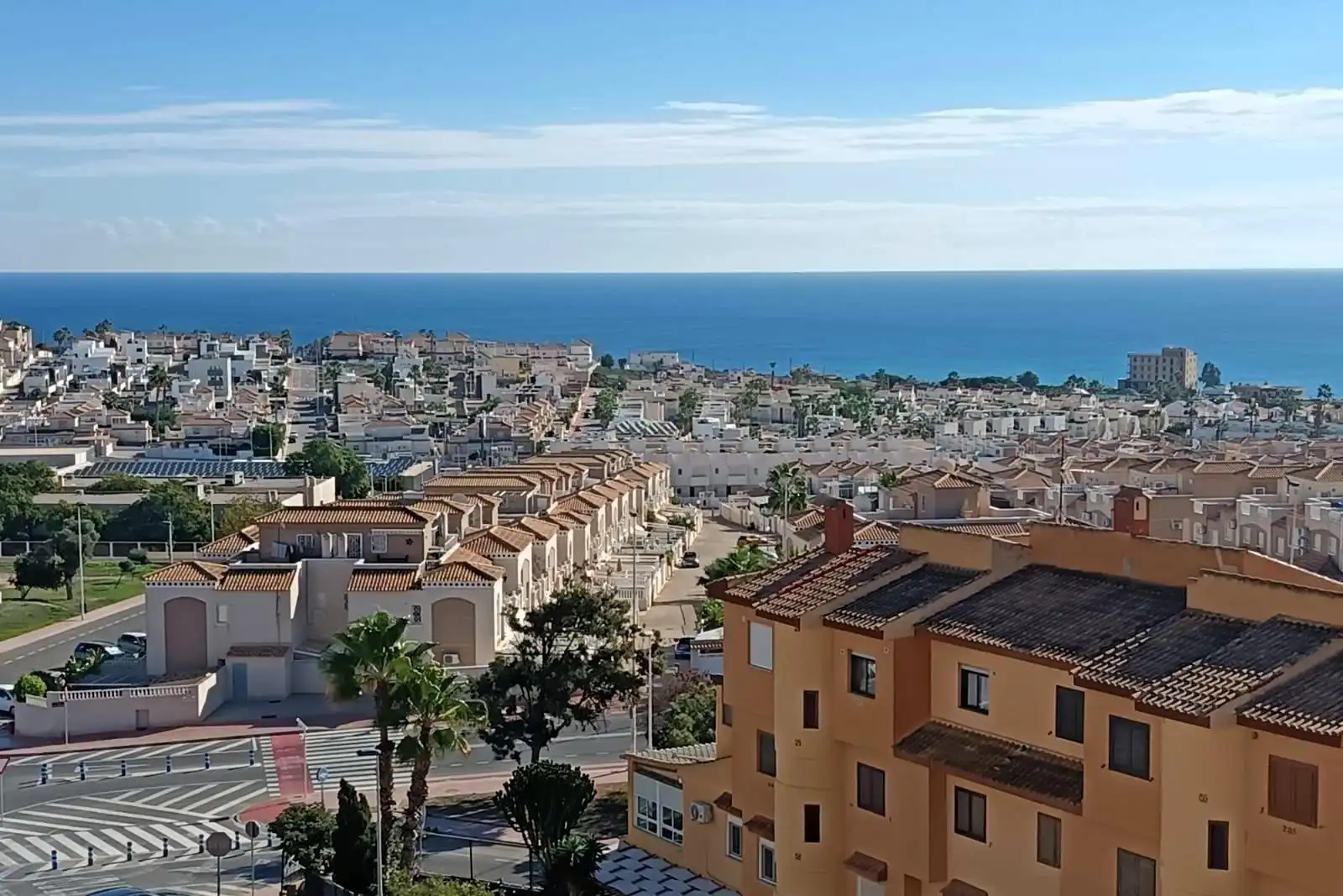 Vista exterior de Àtic en venda en Torrevieja amb Aire condicionat, Calefacció i Terrassa