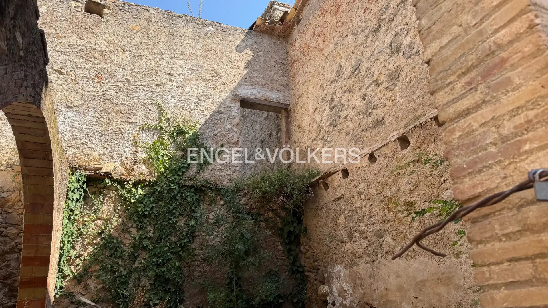 Casa adosada en venda en Pont de Molins